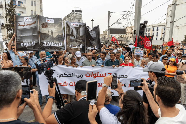 pic-177442-1785009504 المتظاهرون ينددون بحصيلة الرئيس سعيد خلال الخمس سنوات الماضية ( خاص الجزيرة )