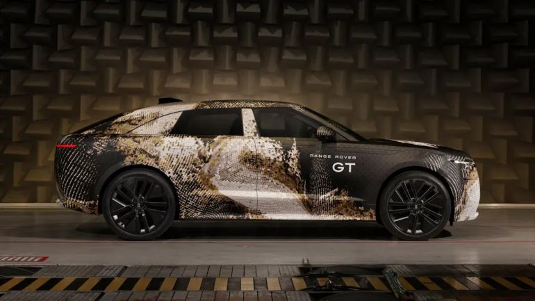 t-1784918225 في رينج روفر GT تخلى المهندسون عن التصميم الصندوقي العمودي لصالح هيكل منخفض يركز على الأداء