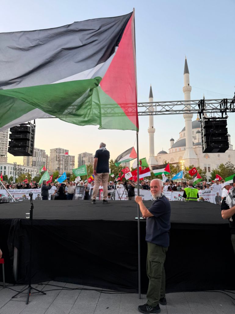 2864846ghfb-1785827739 منظمو الفعالية يقولون إن نحو ألف متطوع سيشاركون في "قافلة فلسطين"