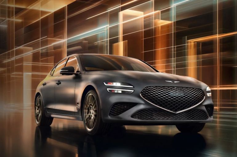 372728933-1787972018 جينيسيس G70 تودع محرك V6 وتستقر على خيار الأربع أسطوانات.(الشركة المصنعة)