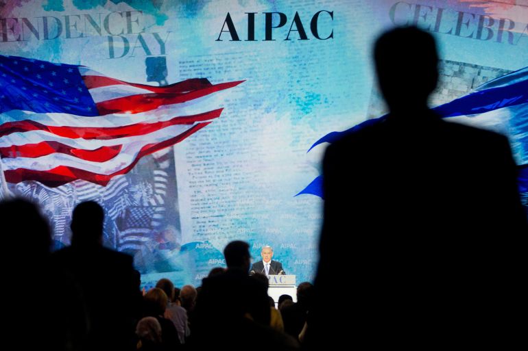 453-1784355249 Israeli Prime Minister Benjamin Netanyahu receives a standing ovation from members of the audience during his speech at the American Israel Public Affairs Committee (AIPAC) Policy Conference in Washington, Monday, March 2, 2015. (AP Photo/Pablo Martinez Monsivais)