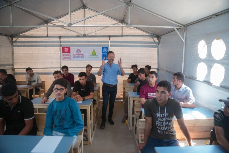 54-5-1787049100 طلبة غزة يتمسكون ببوابة المستقبل رغم النزوح والدمار