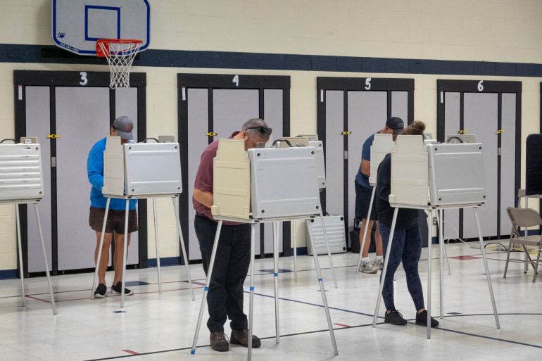 SHELBY, MICHIGAN - AUGUST 04: Residents vote at a polling place inside the gymnasium at Morgan Elementary school on August 04, 2026 in Shelby, Michigan. The Michigan primary is being watched closely nationwide by both major political parties to see which direction voters are steering the parties before the November mid-term elections. Scott Olson/Getty Images/AFP (Photo by SCOTT OLSON / GETTY IMAGES NORTH AMERICA / Getty Images via AFP)