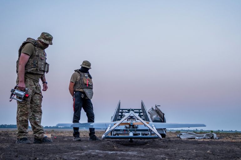 ap_6a81cff467ec0-1786892276 Ukrainian servicemen prepare a "Chaklun" strike drone used for deep-strike operations against Russian positions in Crimea, in an undisclosed location in Ukraine on Thursday, Aug. 6, 2026. (AP Photo/Dan Bashakov)