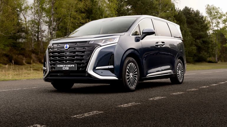 دينزا D9.. نقلة نوعية لسيارات الـ MPV الفاخرة.jpg
