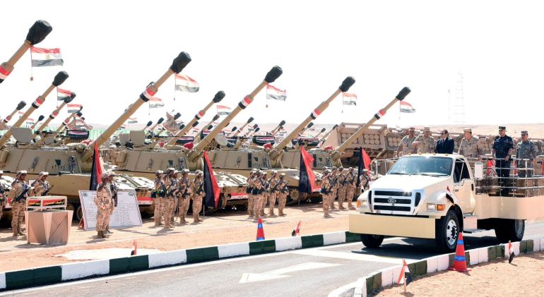 f-2164414-1787870172 Egyptian President Abdel Fattah al-Sisi inspects the Egyptian military units in Suez, as he told the media in his speech that Cairo is playing a very positive role in de-escalating the Gaza crisis, Egypt, October 25, 2023 in this handout picture courtesy of the Egyptian Presidency. The Egyptian Presidency/Handout via REUTERS ATTENTION EDITORS - THIS IMAGE WAS PROVIDED BY A THIRD PARTY