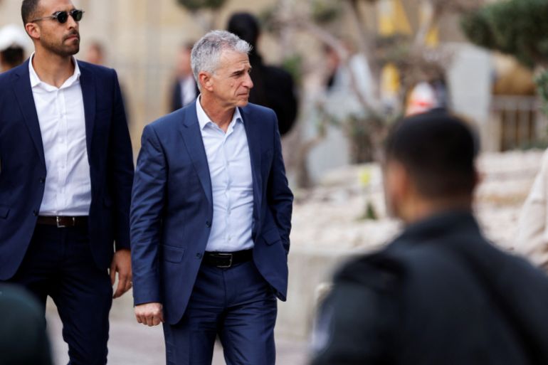 مدير الموساد السابق ديفيد برنيع دفع بالخطة وقدّر أن إسقاط النظام الإيراني سيستغرق نحو عام