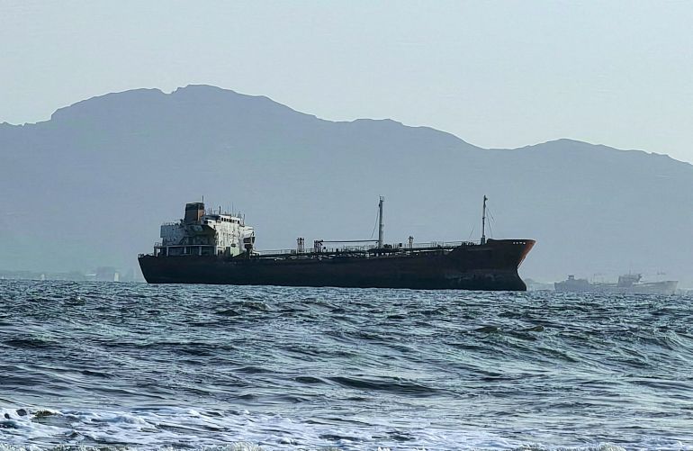 reuters_6a71ea8b-1785850507 FILE PHOTO: A ship off the port of Aden, where traffic remained steady after the Iran-aligned Houthis said their forces had carried out missile and drone strikes on Saudi oil tankers, in Aden, Yemen, July 23, 2026. REUTERS/Stringer/File Photo