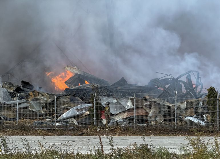 reuters_6a81cfc5-1786892229 Burning Wildberries warehouses following a Ukrainian drone attack, according to the regional governor, in the course of the Russia-Ukraine conflict, in Koledino, Moscow Region, Russia August 16, 2026. Picture taken with mobile phone. REUTERS/Stringer