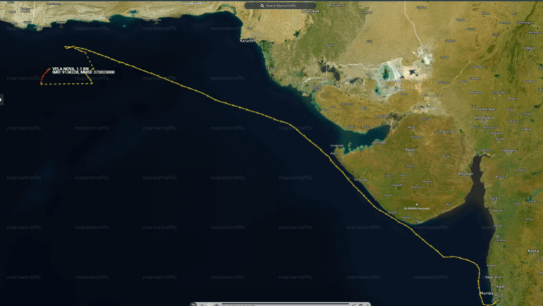 route-2-1786537077 مسار "فيلا نوفا" من الهند إلى موقع استهدافها في خليج عمان 11 أغسطس/آب (مارين ترافيك)