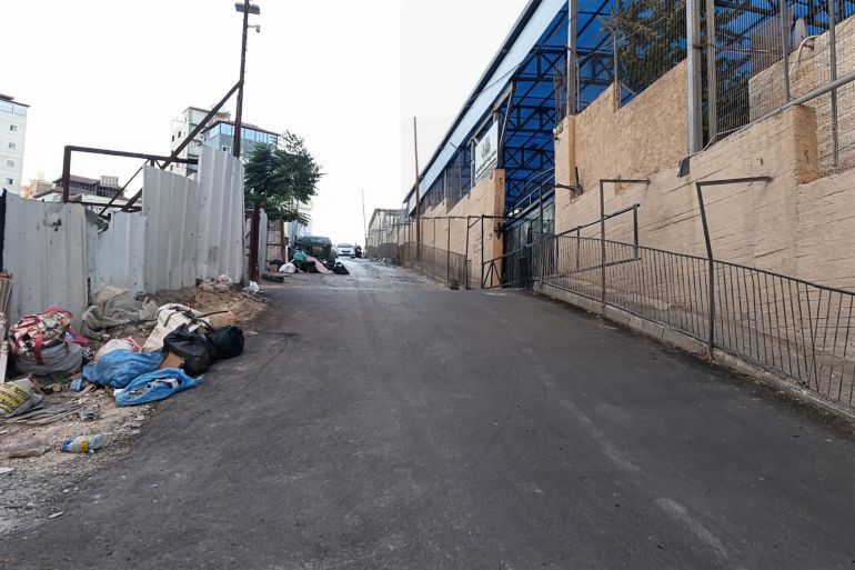 مدينة القدس-مخيم شعفاط- مدخل مدرسة نور الهدى النموذجية في راس شحادة بمخيم شعفاط، والتي تعرضت لاقتحامات وتهديدات بالإغلاق خلال الأشهر الأخيرة- 17 آب/أإسطس 2026-تصوير سكان الحي-للجزيرة نت