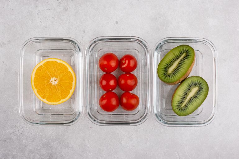 2glass-food-containers-1789290968 أواني البايركس مثالية لطهي الطعام بالفرن أو حفظه في الثلاجة