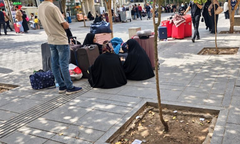 6-1789213696 سوق العراقيين بقرب حرم السيدة المعصومة في مدينة قم أثناء إغلاق منفذي الشلامجة والشيب الحدوديين بين إيران والعراق من قبل الحكومة العراقية 12 ديسمبر/أيلول 2026 إيران