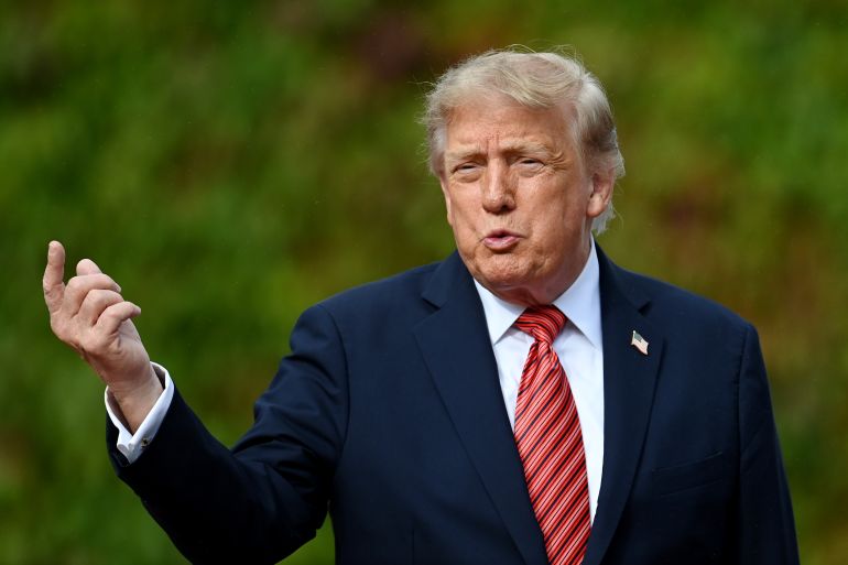 getty_6aa524814c-1789207681 DUBLIN, IRELAND - SEPTEMBER 12: U.S. President Donald Trump reacts towards members of the media after a courtesy call with Irish President Catherine Connolly at Áras an Uachtaráin on September 12, 2026 in Dublin, Ireland. U.S. President Donald Trump is on a two-day non-state visit to Ireland. Among other events today, he is holding a bilateral meeting with Taoiseach Micheál Martin at Farmleigh House in the Phoenix Park. (Photo by Charles McQuillan/Getty Images)
