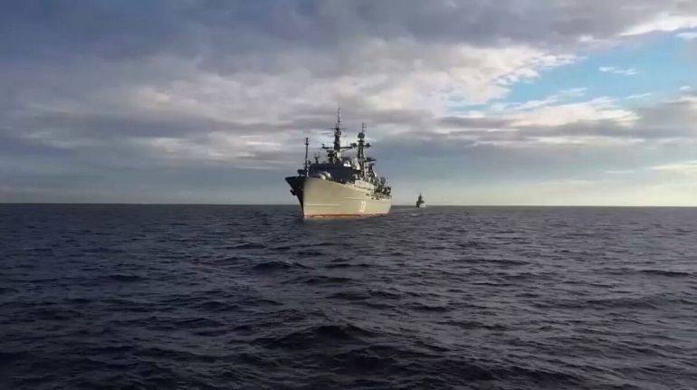 rertgyh-1-1789048387 A still image from video, released by the Russian Defence Ministry, shows what it said to be Russia's military vessels, including the warship Marshal Krylov, sailing during the drills Umka-2022 in the Chukchi Sea, in this still image taken from handout footage released September 16, 2022. Russian Defence Ministry/Handout via REUTERS.