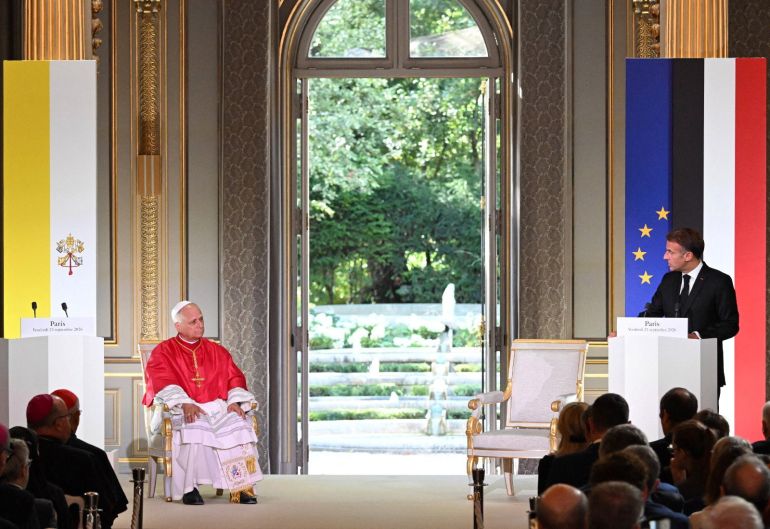 reuters_6ab69ca5-1790352549 Pope Leo XIV and the President of the French Republic, Emmanuel Macron, during the meeting with the authorities, civil society and the diplomatic corps at the Elysee Palace, Paris, France, 25 September 2026. Maurizio Brambatti/Pool via REUTERS