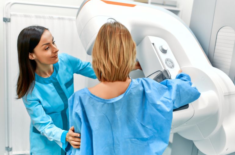 مرحلة ما بعد علاج سرطان الثدي تتطلب متابعة طبية منتظمة وفق الحالة الصحية لكل مريضة