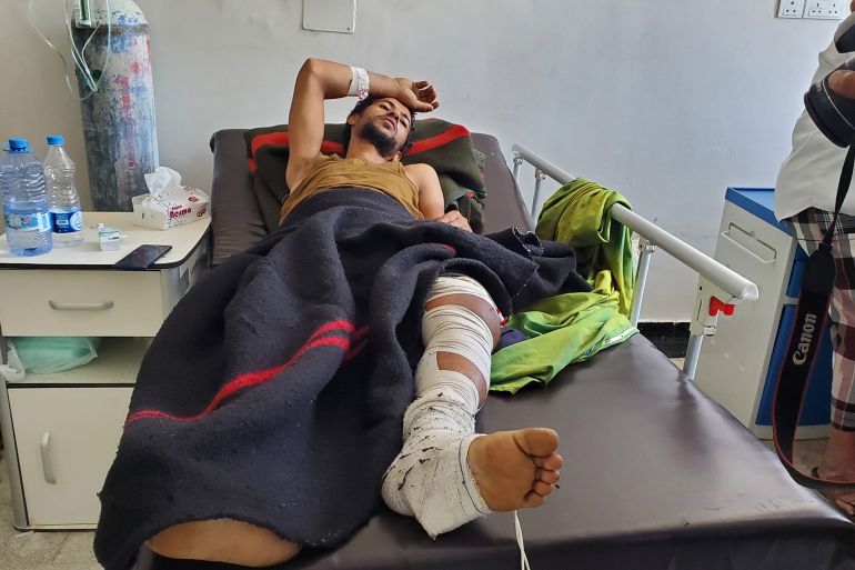 مستشفيات تعز تواجه ضغوطا متزايدة تهددها بالتوقف عن العمل في ظل نقص الوقود والمستلزمات الطبية
