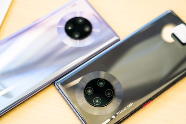 23242-3-1791104247 SHANGHAI, CHINA - 2019/09/20: Close-up view of the back side of Huawei Mate 30 Pro, which features a quad-camera design at a Huawei retail store on East Nanjing Road in Shanghai. Huawei unveiled its flagship Mate 30 Series in Munich, Germany on 19th September 2019. (Photo by Alex Tai/SOPA Images/LightRocket via Getty Images)