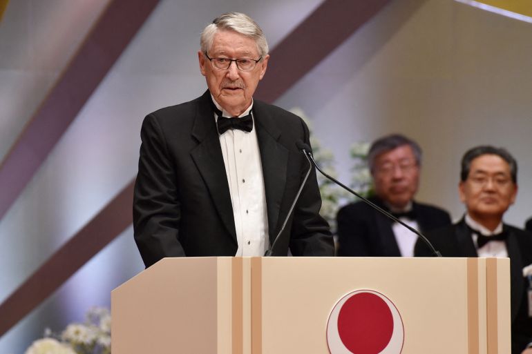 24-1791123200 US immunologist Max Dale Cooper delivers an acceptance speech during the Japan Prize awards ceremony in Tokyo on April 18, 2018. Japanese chemist Akira Yoshino, US immunologist Max Dale Cooper and Australian research scientist Jacques Miller received the award. (Photo by KAZUHIRO NOGI / AFP)