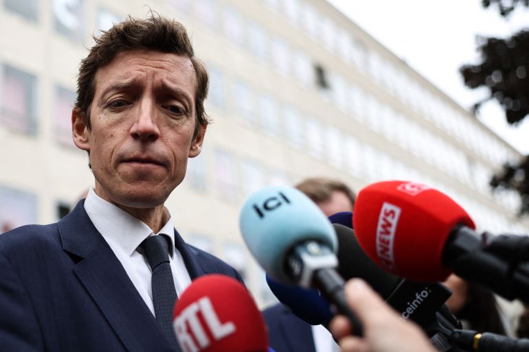 France's Education Minister Edouard Geffray speaks to press following a visit to the high school Lycee Polyvalent de Cachan, in Cachan, on the outskirts of Paris on October 9, 2026, on the sidelines of a nationwide protest movement of students over learning conditions. (Photo by SIMON WOHLFAHRT / AFP)