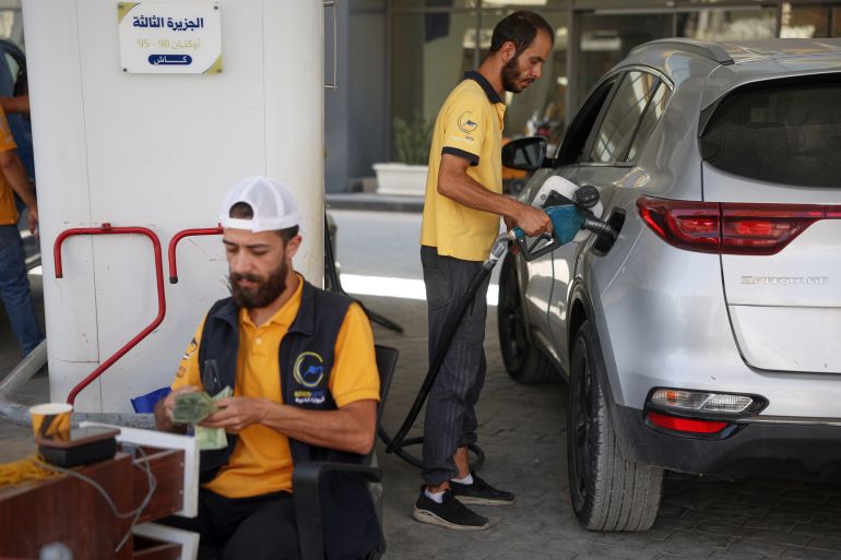 ap_6ac64be41d249-1791380452 A man refuels a car at a gas station in Damascus, Syria, Thursday, Sept. 17, 2026. (AP Photo/Ghaith Alsayed)