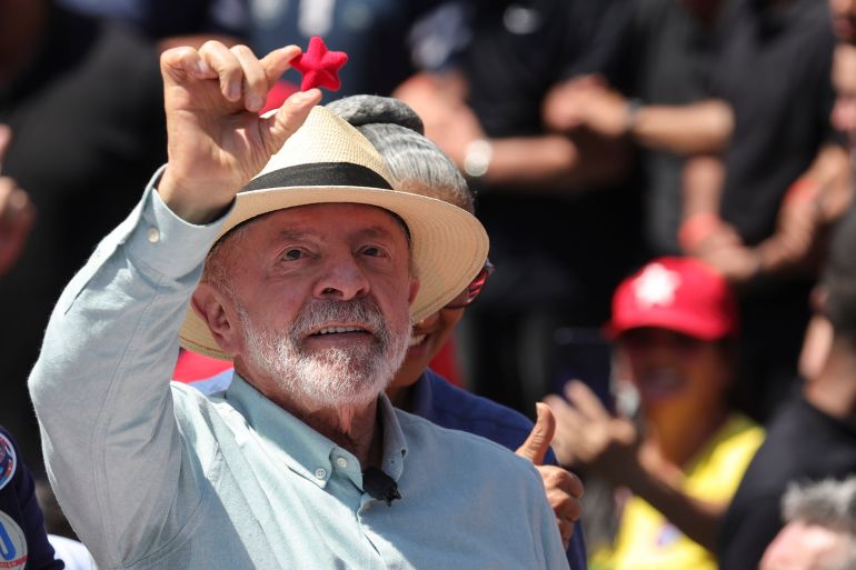 epa_6aba49067ea8-1790593286 epa13264818 Brazilian President and re-election candidate Luiz Inacio Lula da Silva greets supporters during a campaign rally in the Sao Miguel Paulista neighborhood of Sao Paulo, Brazil, 26 September 2026. Brazil will hold its general elections on 4 October 2026, with voters selecting the president, federal lawmakers, and state governors. EPA/SEBASTIAO MOREIRA