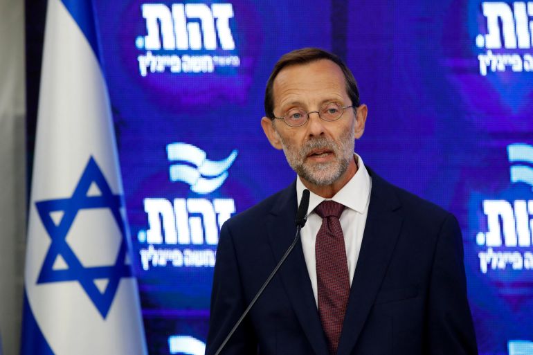 isert-1-1791309120 Israeli far-right Zehout (identity) political party chairman Moshe Feiglin gives a joint press statement with Prime Minister and Likud Chairman Benjamin Netanyahu (unseen) in Ramat Gan, near the Israeli coastal city of Tel Aviv on August 29, 2019. (Photo by Jack GUEZ / AFP)