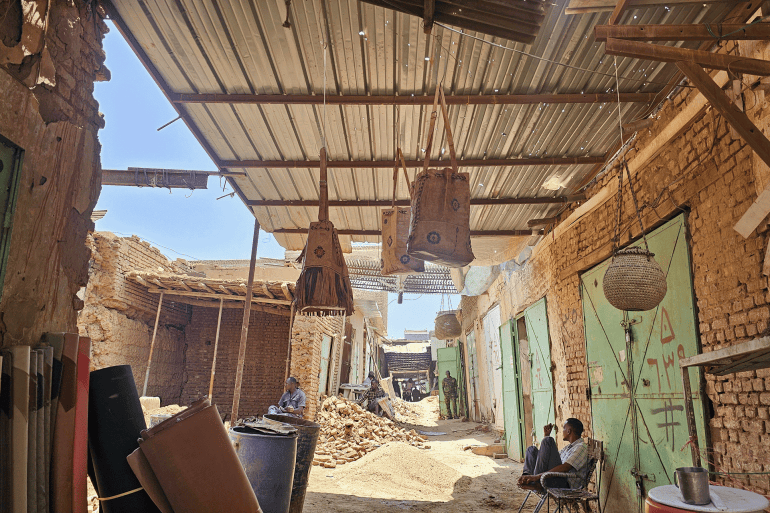 pic-889845-1790790924 سوق أمدرمان شارع الجلود