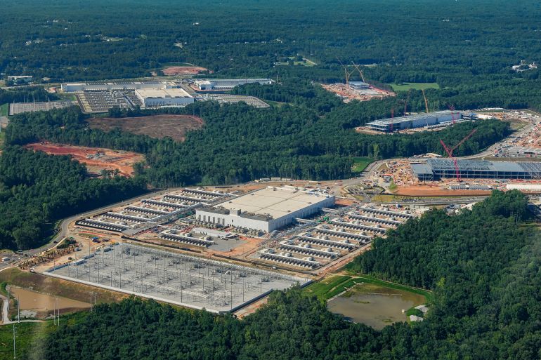 reuters_6abe487b-1790855291-2 FILE PHOTO: Aerial view of the QTS Fayetteville Data Center complex, in Fayetteville, Georgia, U.S. July 17, 2026. REUTERS/Elijah Nouvelage/File Photo