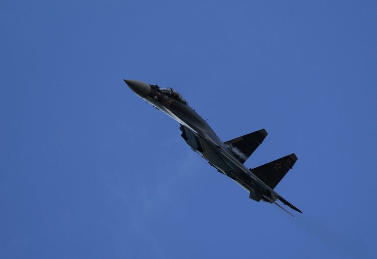 FILE PHOTO: A Sukhoi SU-35 fighter aircraft performs during the "Aviadarts" military aviation competition at the Dubrovichi range near Ryazan, Russia, August 2, 2015. The aviation contest is part of the International Army Games, which are held in Russia from the 1st till the 15th of August with participants from 17 countries, according to organizers. REUTERS/Maxim Shemetov/File Photo